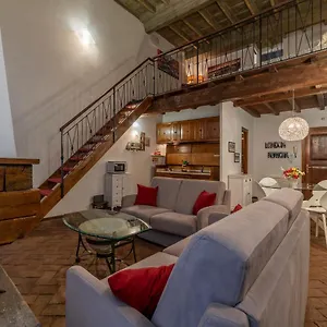 Foro Stylish And Rome